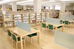 川口市中央図書館